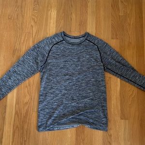 Black and White Lululemon Long Sleeve